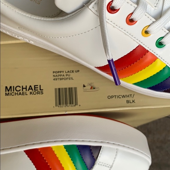 MICHAEL KORS POPPY LACE UP NAPPA PU OPTICWHT/BLK - Picture 12 of 16